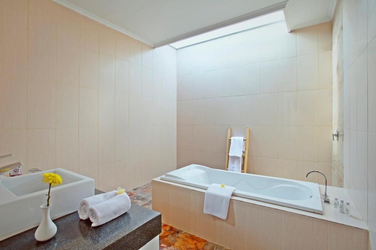 Kubu Manggala Villas Seminyak Kültér fotó